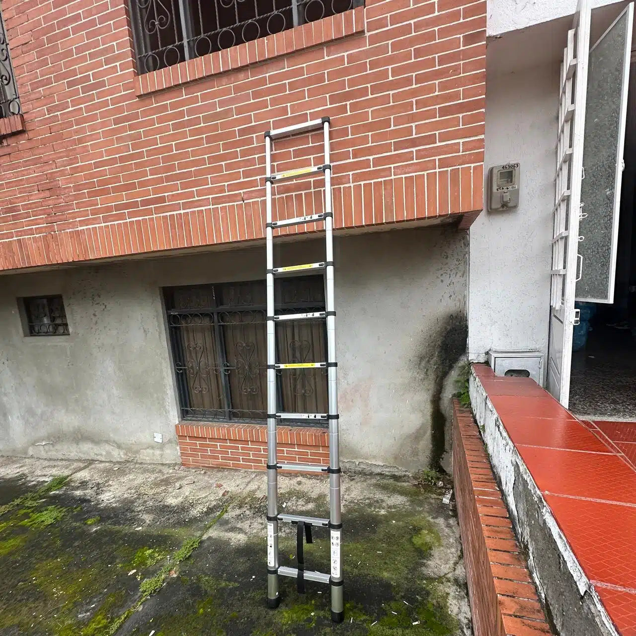 🪜Escalera Telescópica Retráctil PRO de Aluminio|3 Metros de Potencia Compacta🔩