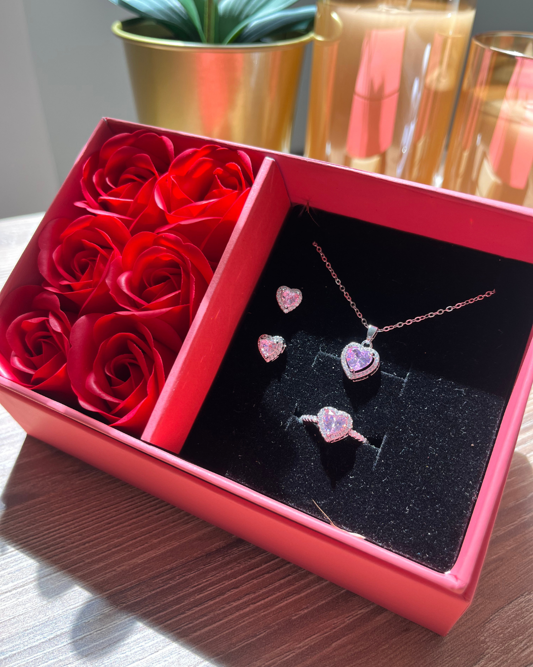 💖 SET DE JOYAS CORAZÓN DE CRISTAL™ – COLLAR + ARETES + ANILLO