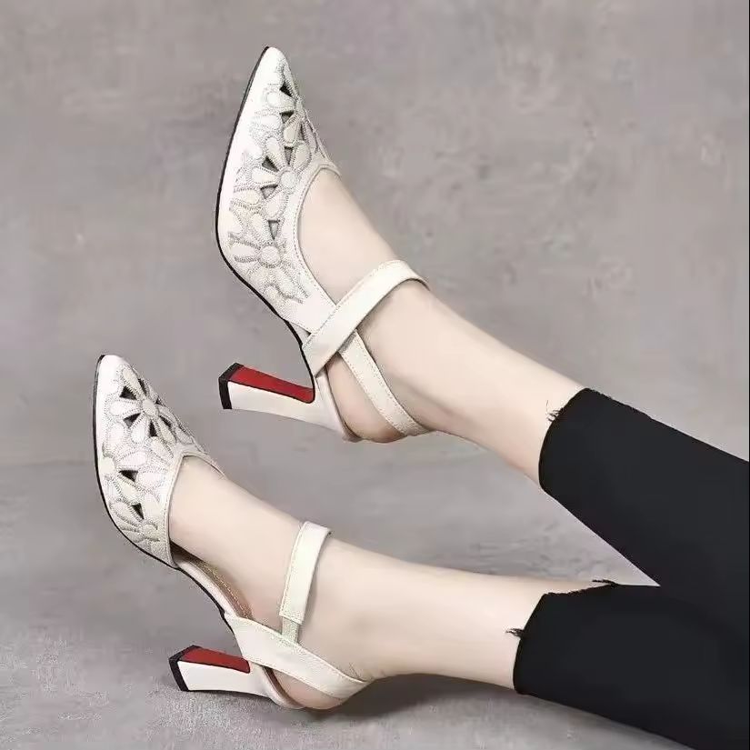 TACONES ALTOS HUECOS