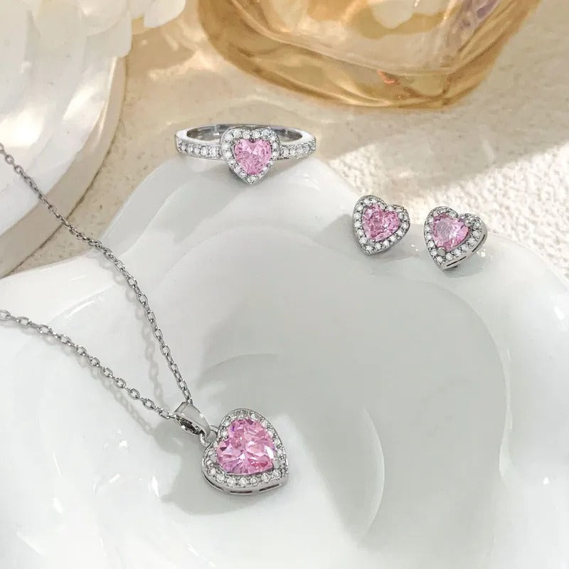 💖 SET DE JOYAS CORAZÓN DE CRISTAL™ – COLLAR + ARETES + ANILLO